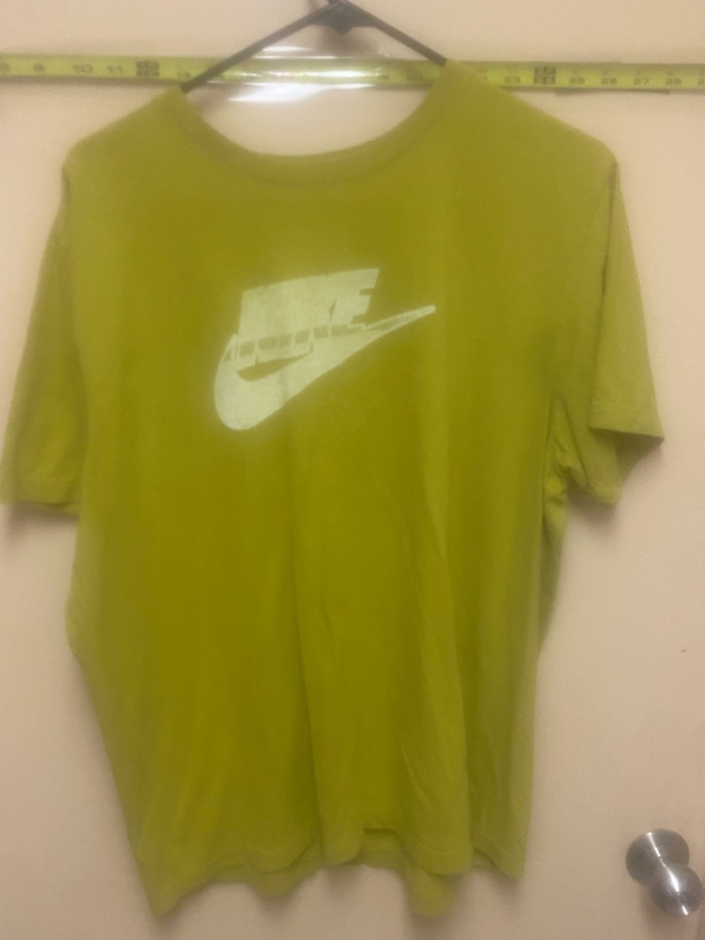 Nike Men's Short Sleeve T-Shirt Green with White Swoosh
